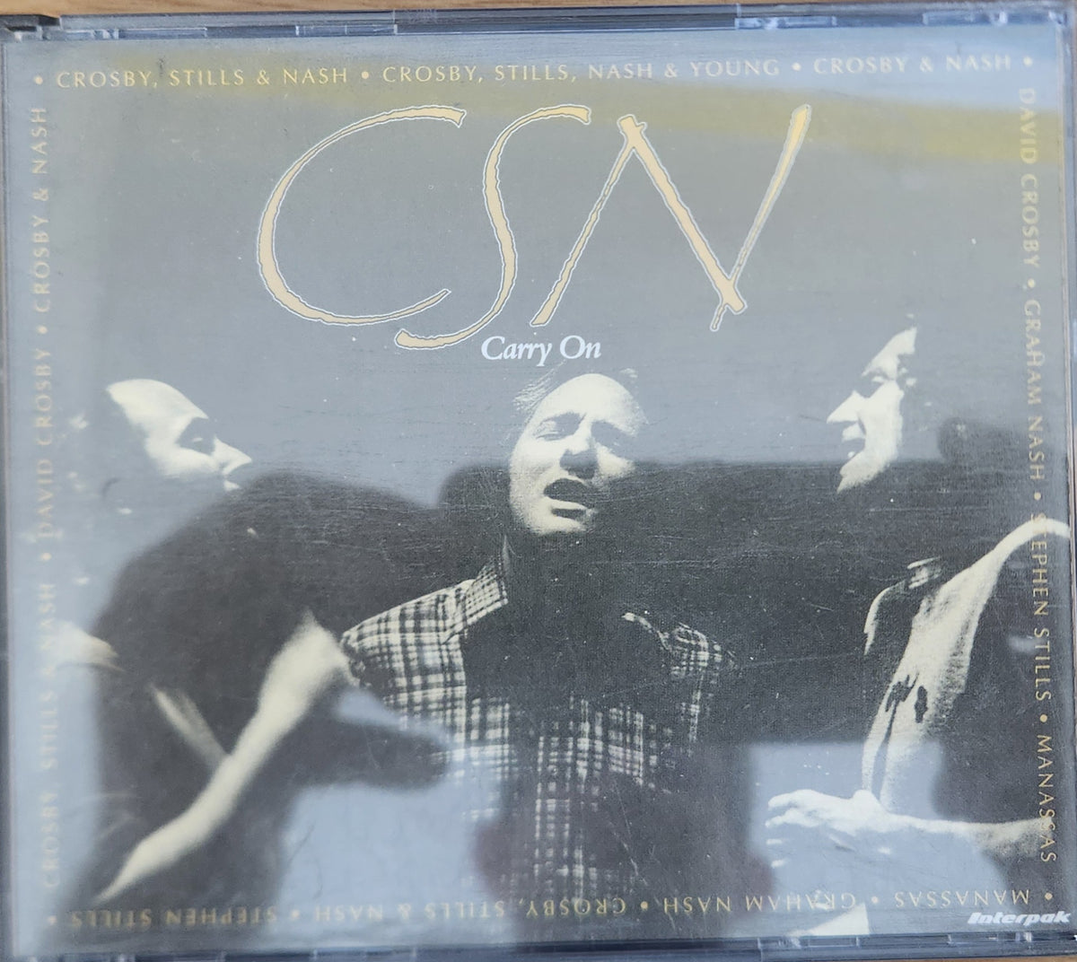 Crosby, Stills & Nash – Carry On