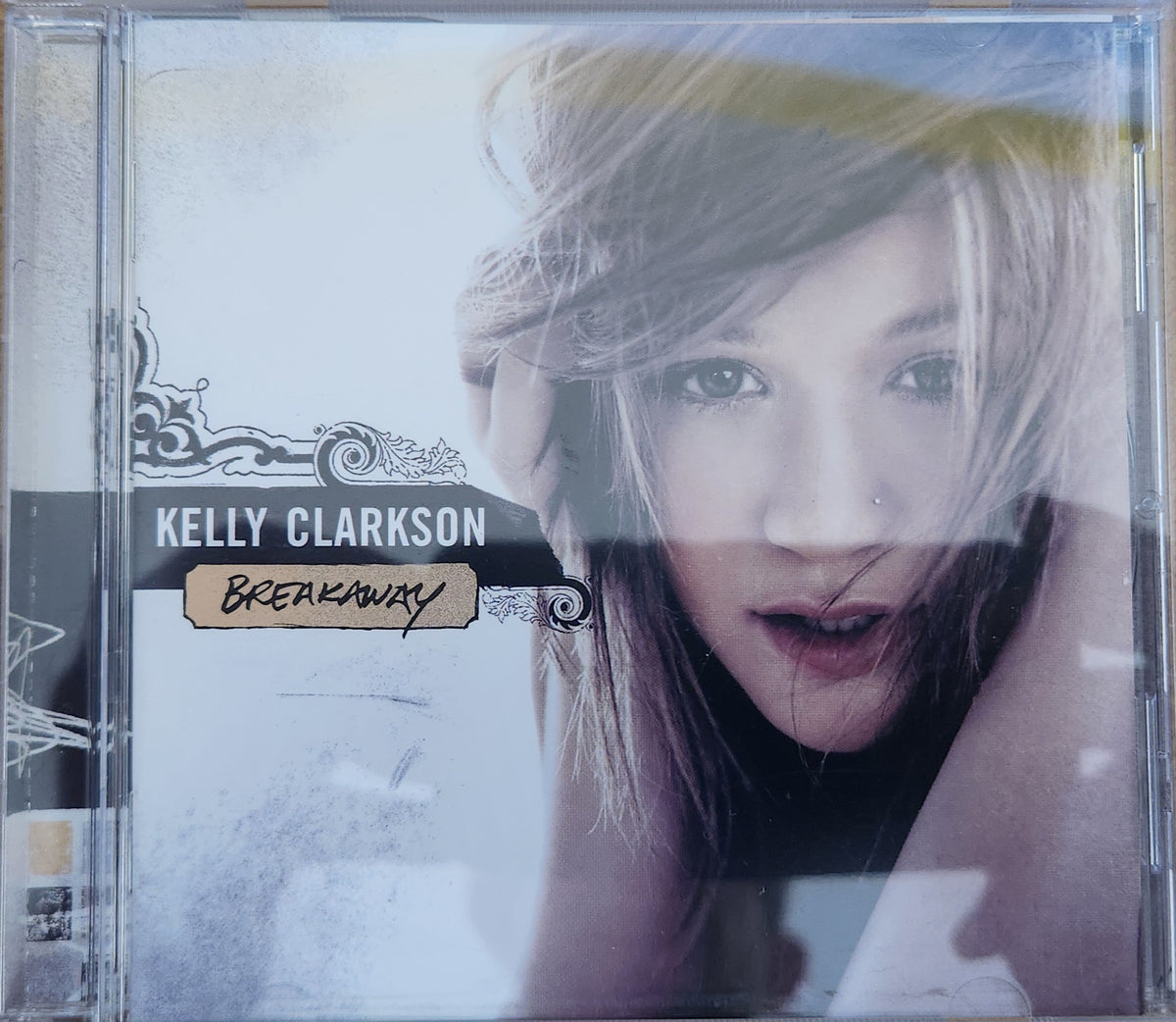 Kelly Clarkson – Breakaway