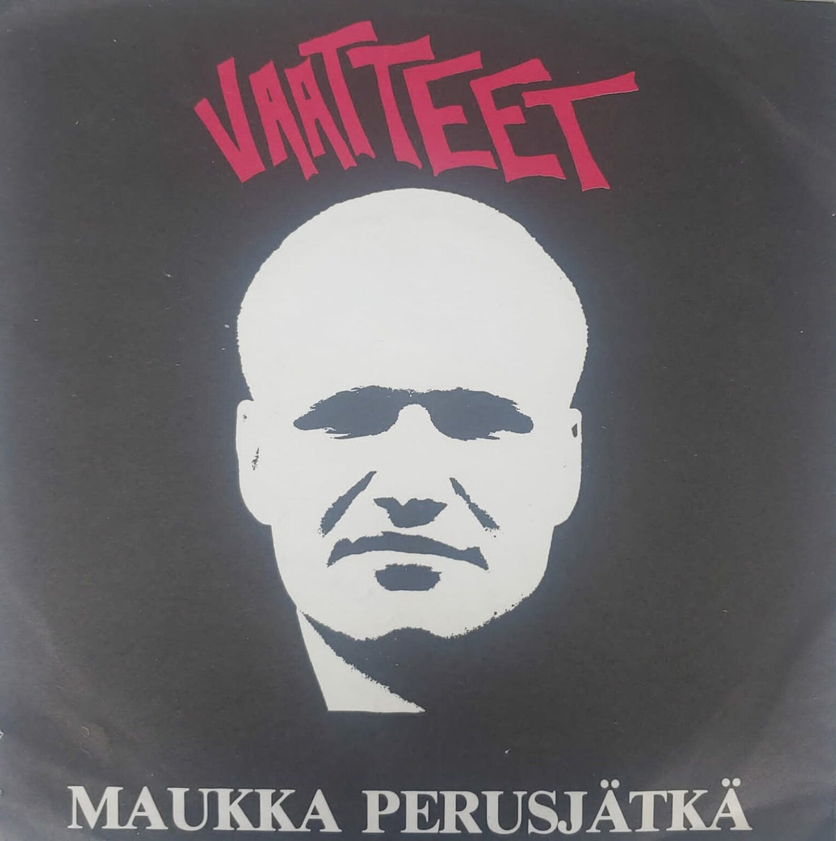 Maukka Perusjätkä – Vaatteet