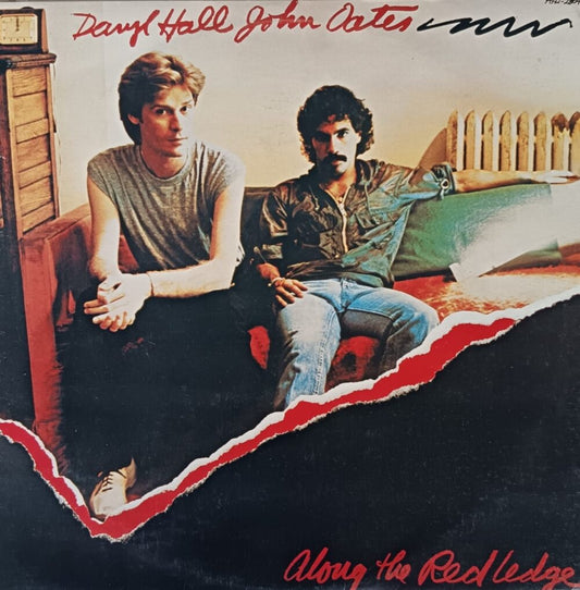 Daryl Hall & John Oates – Along The Red Ledge